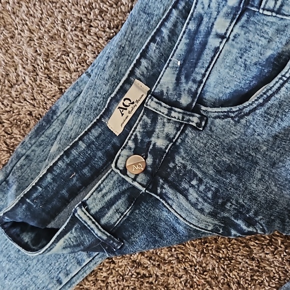 🛍 American Quality denim Distressed Acid wash jeans size 11 - Picture 3 of 3